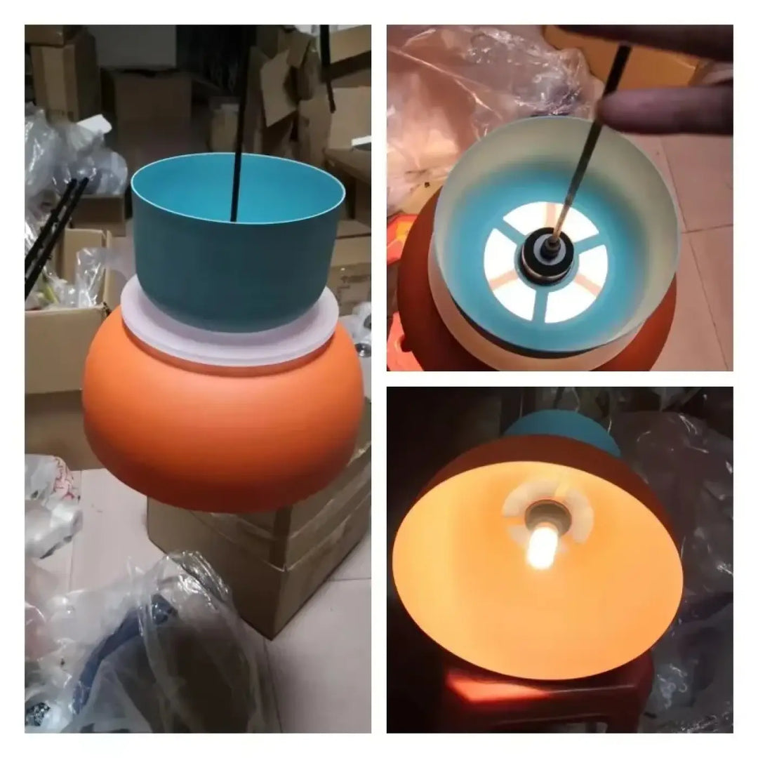 Suspension luminaire koppa design scandinave avec tasses superposées orange et teal à base circulaire blanche