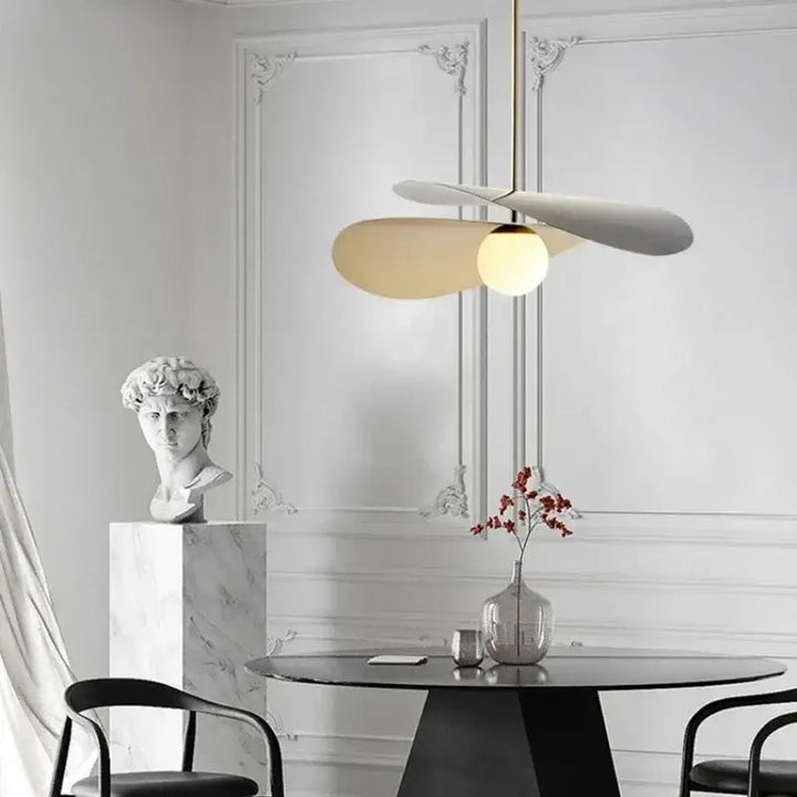 Suspension Design Trois Pales Blanc Et Doré Moderne

