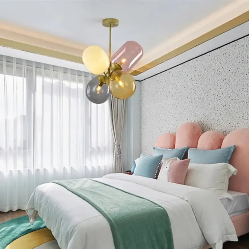 Suspension design en verre multicolore moderne élégante