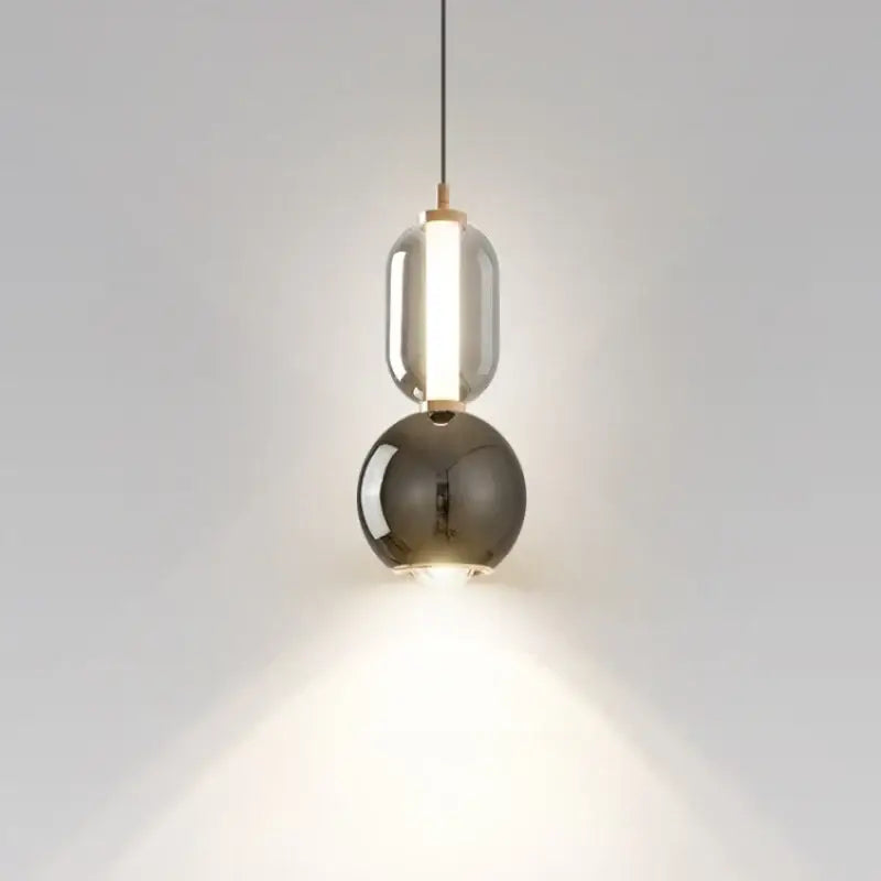Suspension design en verre opalin et globe blanc moderne