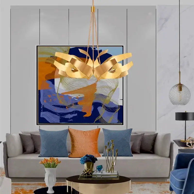 Suspension Dorée Design En Rubans Métalliques Fluides