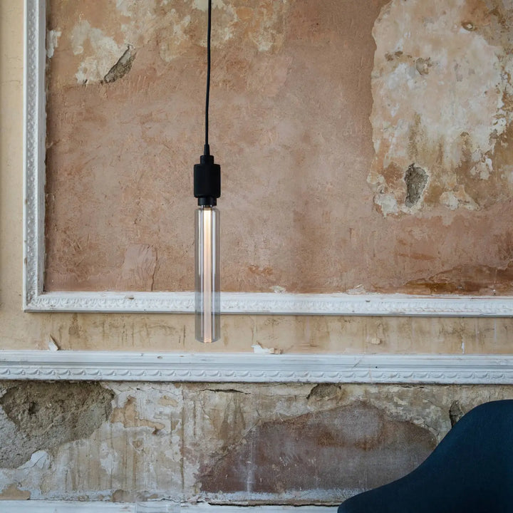 Suspension Heavy Metal à gravure quadrillée en noir #couleur_noir