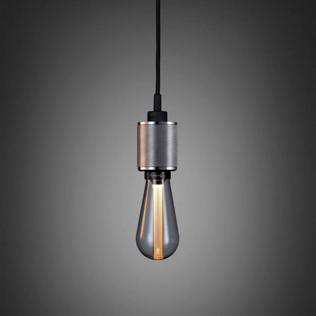 Suspension luminaire Heavy Metal à gravure quadrillée finition acier #couleur_argent