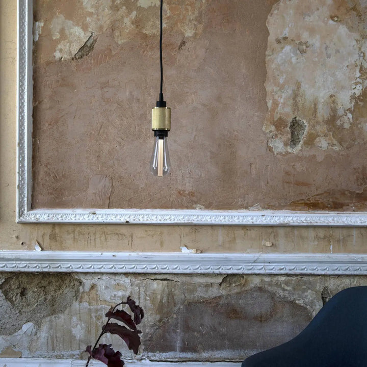 Suspension Heavy Metal à gravure quadrillée en laiton #couleur_dor