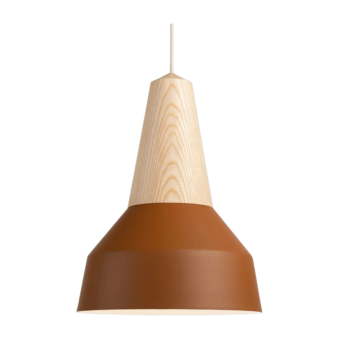 Suspension Eikon Basic en frêne avec abat-jour ambré #couleur_marron