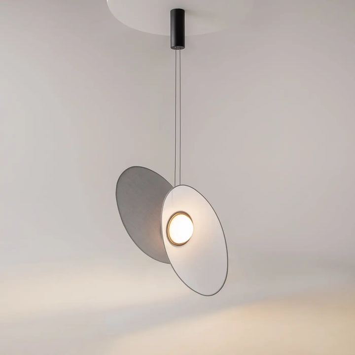 Suspension evolution led avec double abat-jour circulaire superposé gris mat et blanc, led intégrée, monture plafond noire