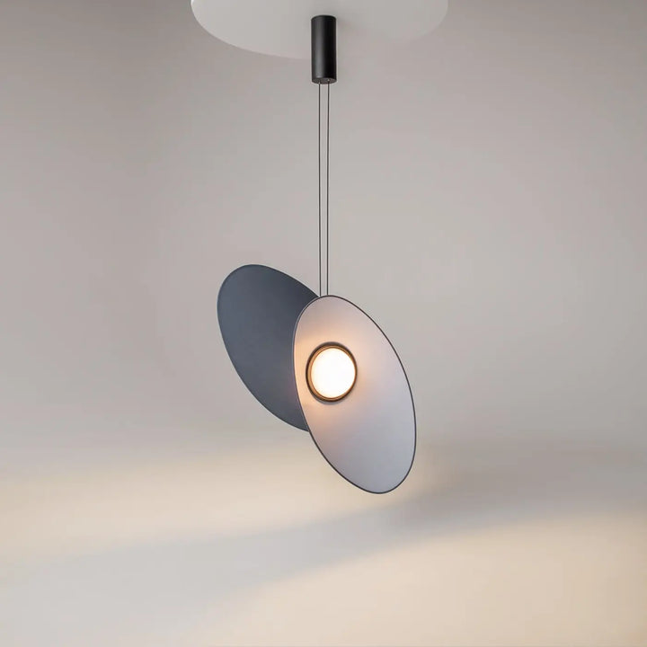 Suspension evolution led avec deux abat-jour ovale superposés gris mat et argent brossé pour éclairage moderne