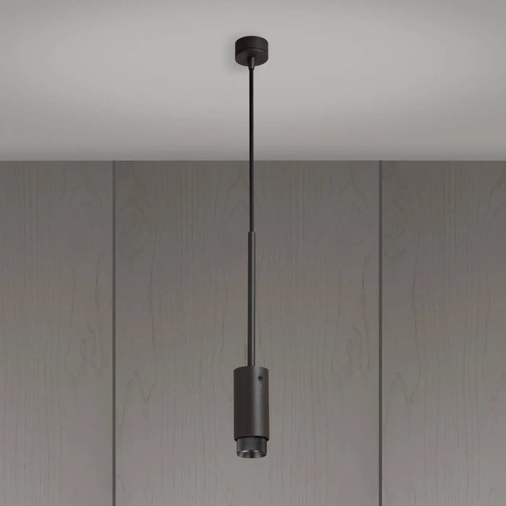 Suspension Exhaust à gravure quadrillée Graphite de Buster + Punch, finition bronze fumé #couleur_gris