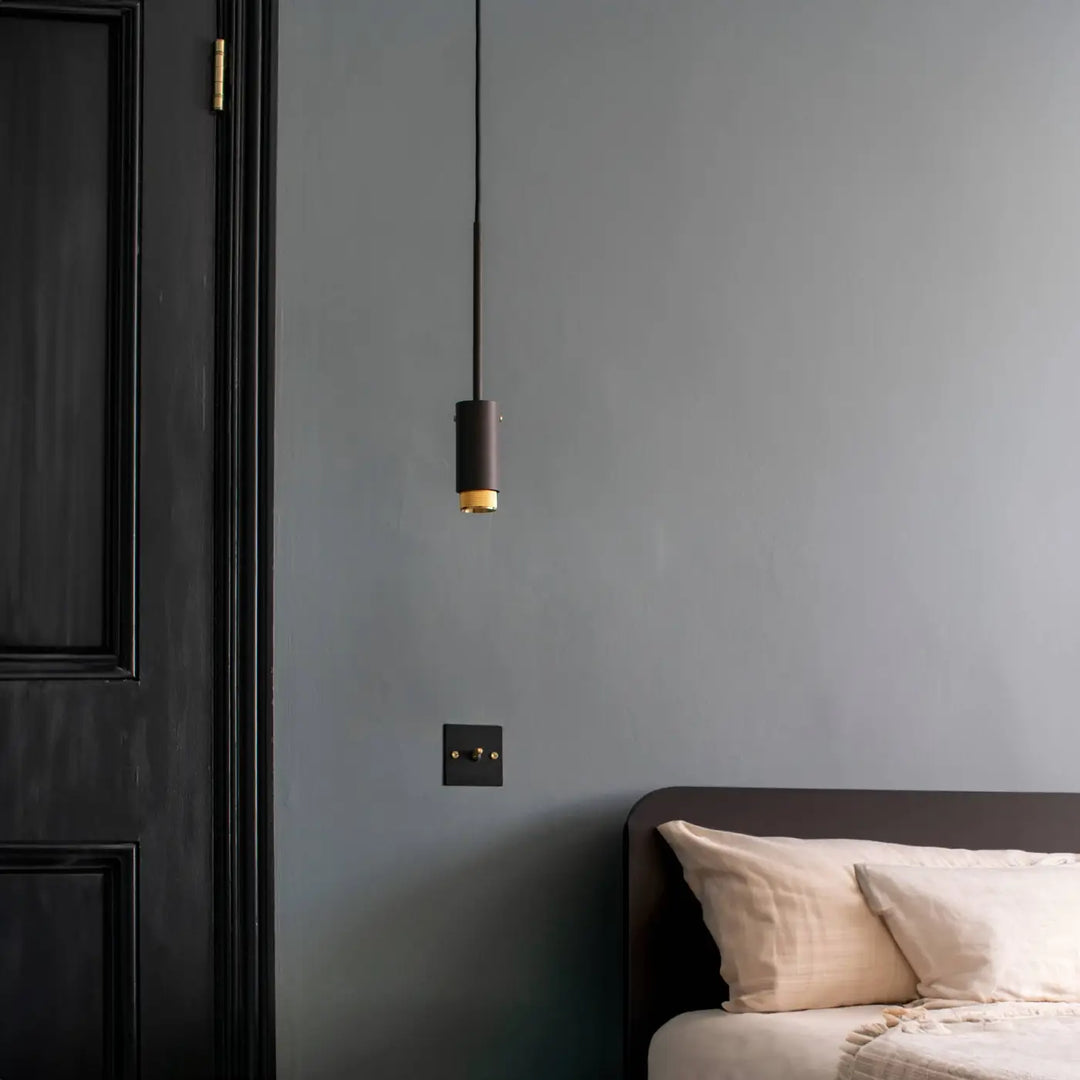 Suspension Exhaust à gravure quadrillée dans un intérieur #couleur_dor
