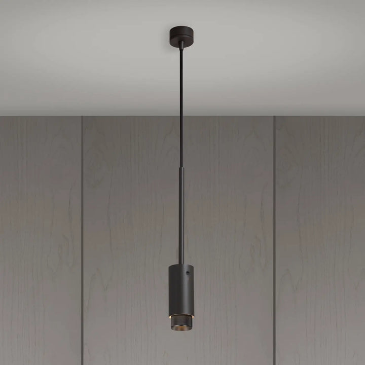 Suspension Exhaust à gravure quadrillée en aluminium graphite et détails en bronze fumé #couleur_gris