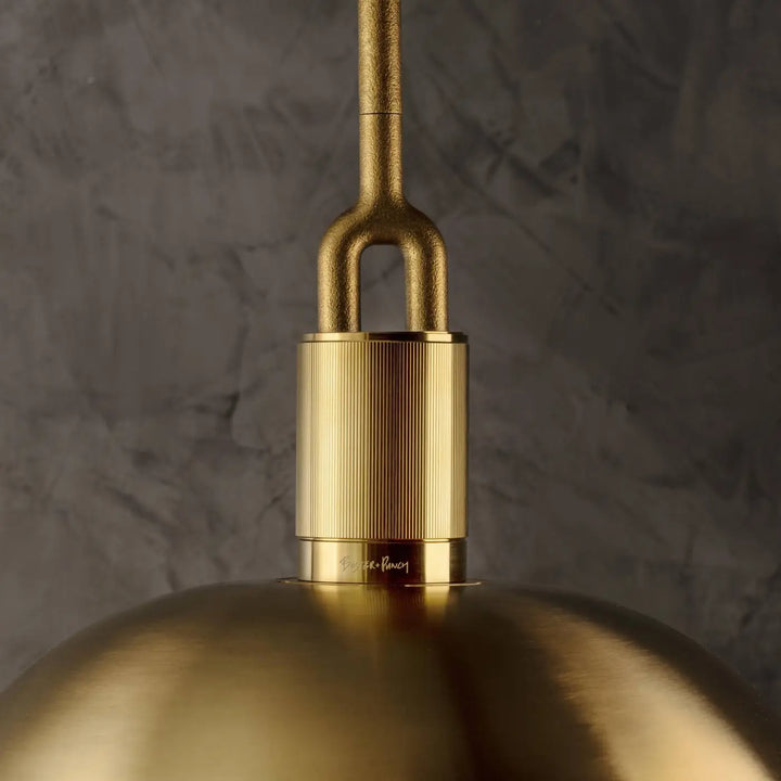 Luminaire Forked dans un salon #couleur_dor