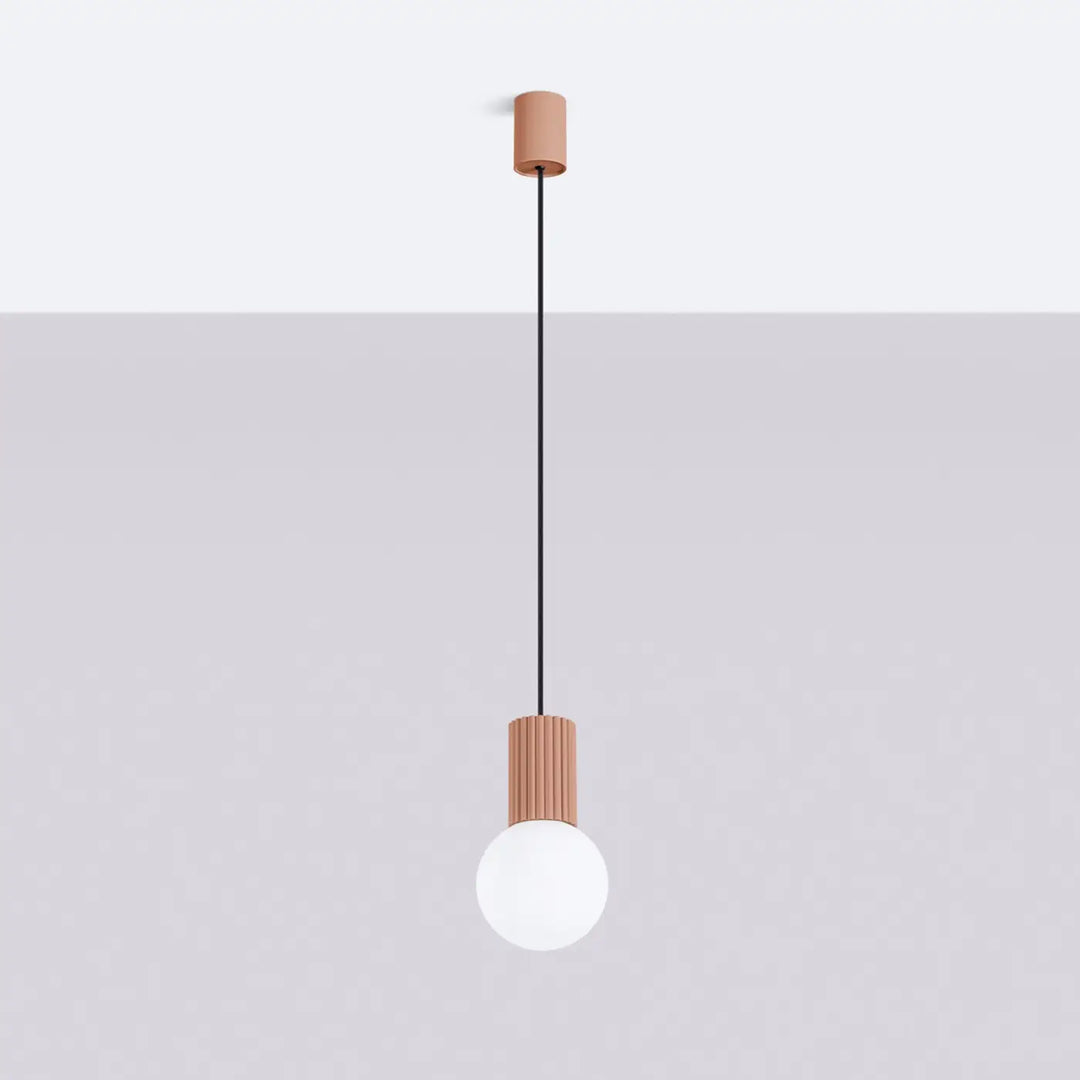 Suspension Halo à globe opalin et col cannelé moka, éteinte