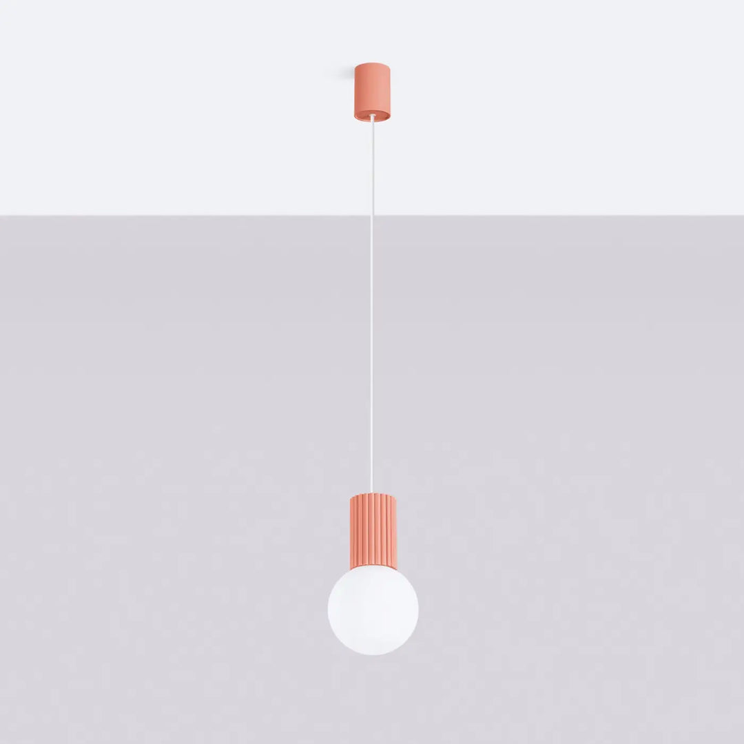 Suspension Halo à globe opalin et col cannelé pêche, éteinte