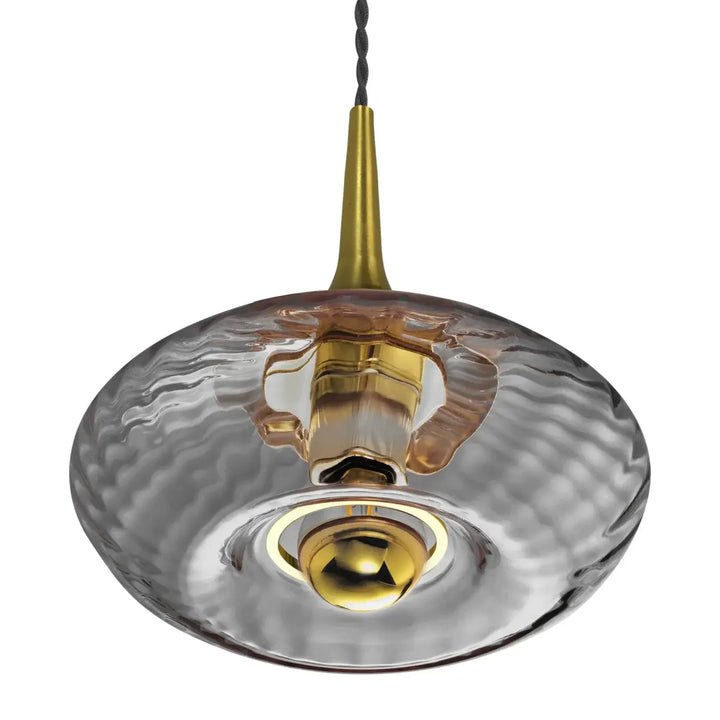 Suspension grace avec abat-jour en verre soufflé fumé texturé et accents métalliques dorés modèle grace moderne