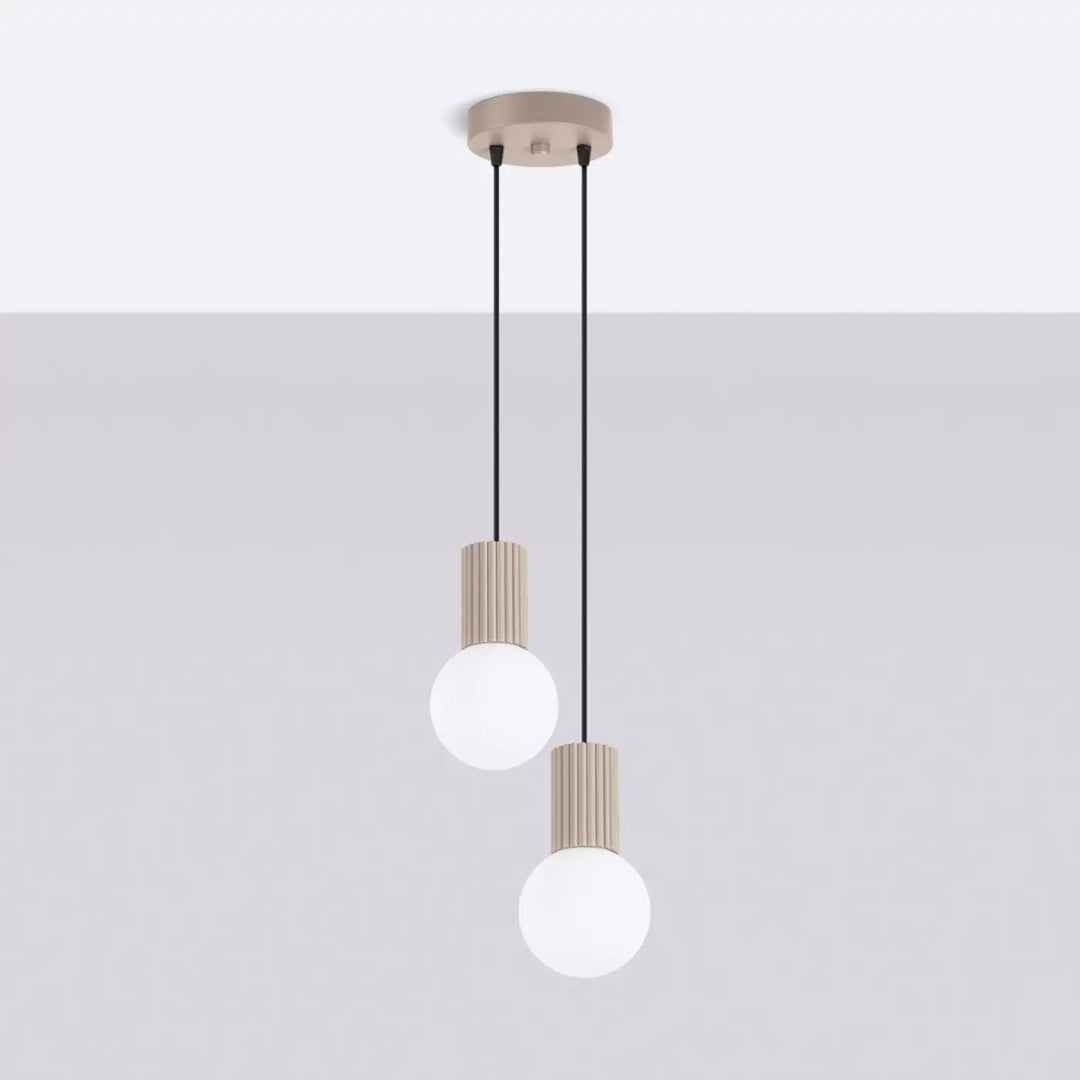 Suspension Halo taupe en grappe à globes opalins, éteinte