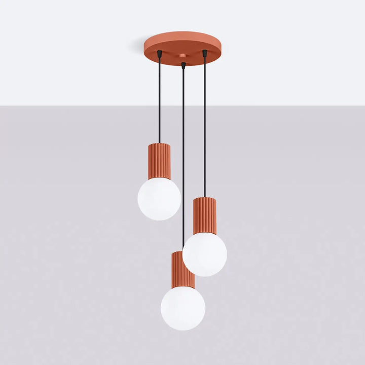 Suspension Halo ocre rouge en grappe à globes opalins, éteinte