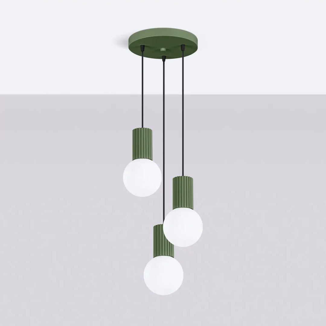 Suspension Halo vert olive en grappe à globes opalins, éteinte