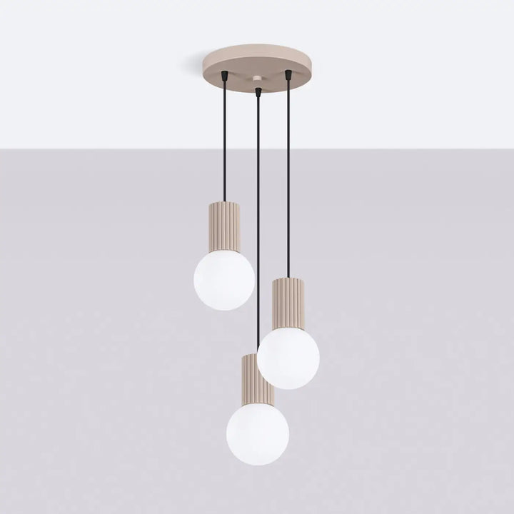 Suspension Halo taupe en grappe à globes opalins, éteinte