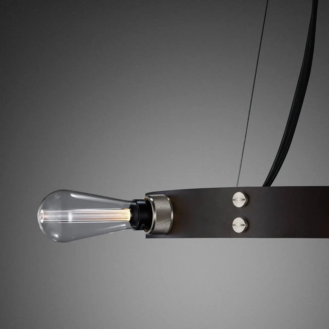 Lustre Hero Light graphite en laiton #couleur_dor