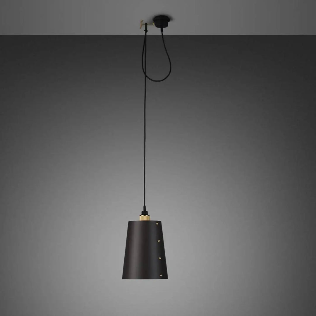 Suspension Hooked 1.0 grand modèle à abat-jour graphite, finition laiton, câble de 2,6 m #couleur_dor