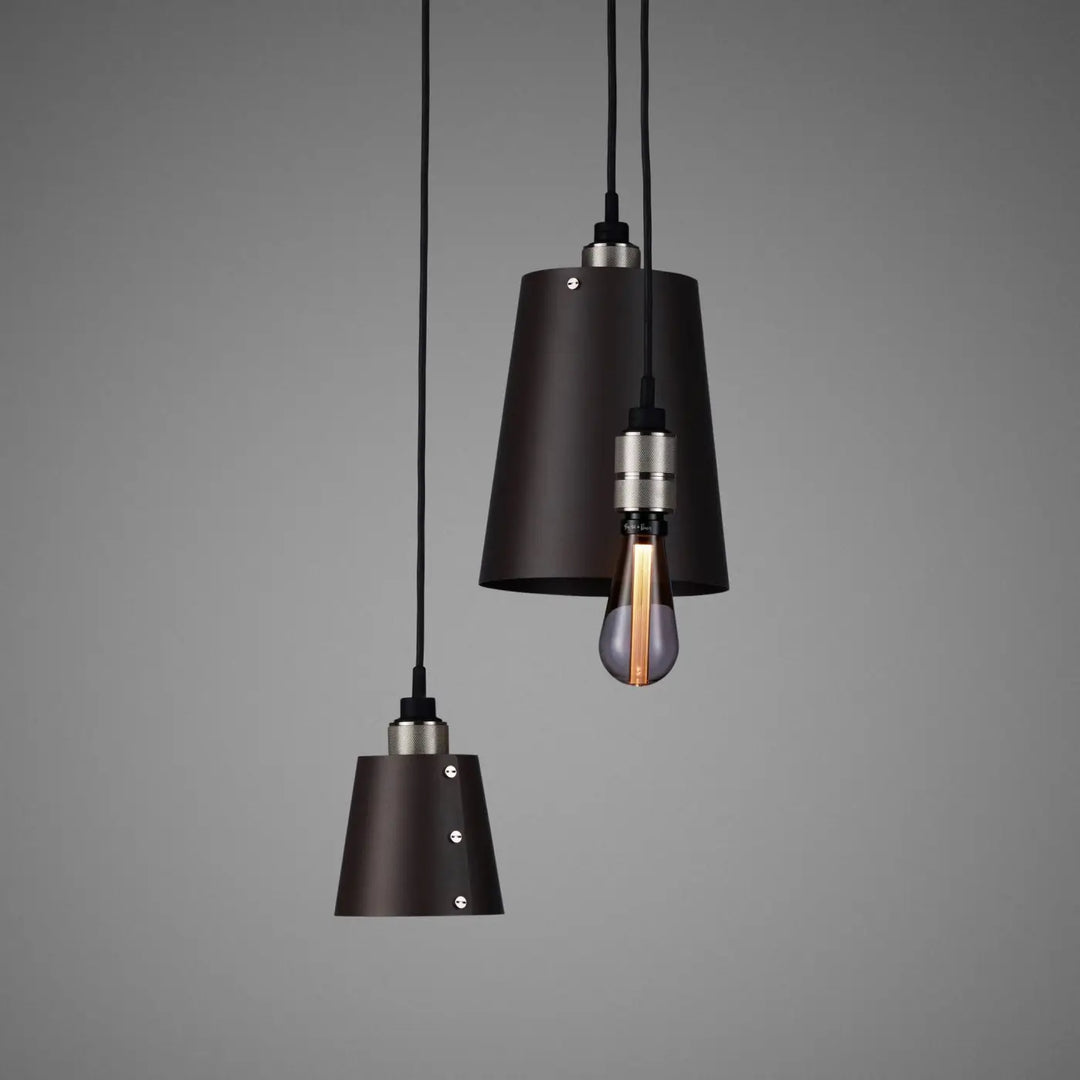 Suspension Hooked 3.0 en finition acier avec abat-jour en métal graphite, câble de 2,6 m #couleur_argent
