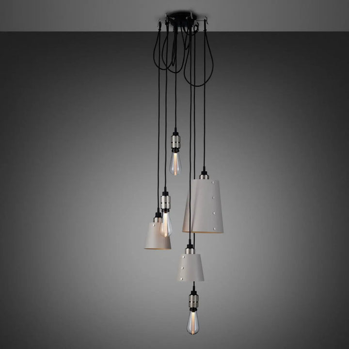 Suspension Hooked 6.0 à abat-jour coloris pierre, finition acier, câble de 2,6 m #couleur_argent