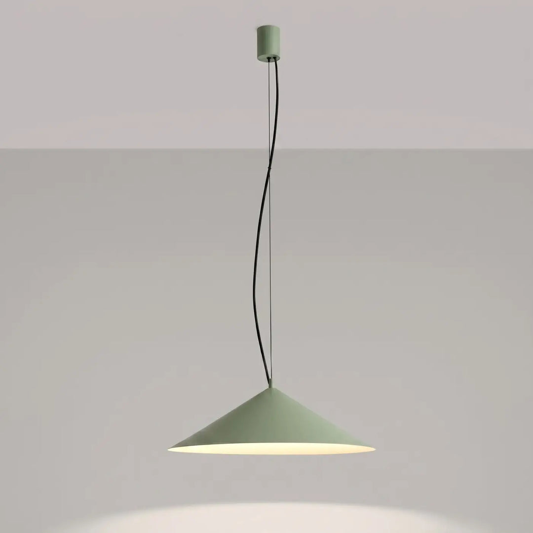 Suspension FINT vert olive allumée, lumière vers le bas