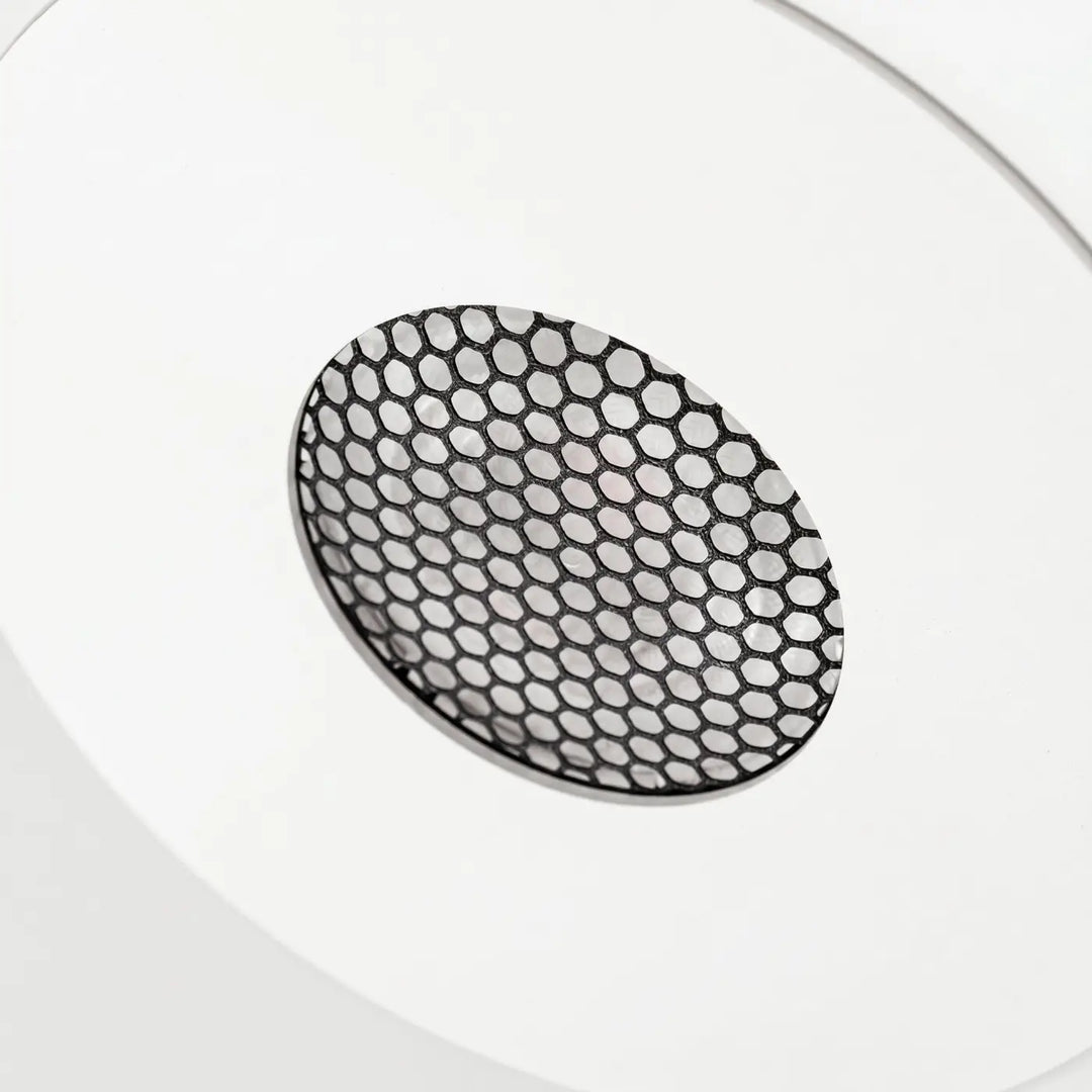 Suspension FINT blanc détail de la grille anti-éblouissement