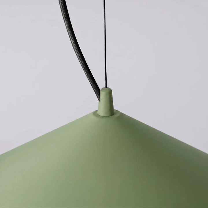 Suspension FINT vert olive détail de la fixation de l'abat-jour