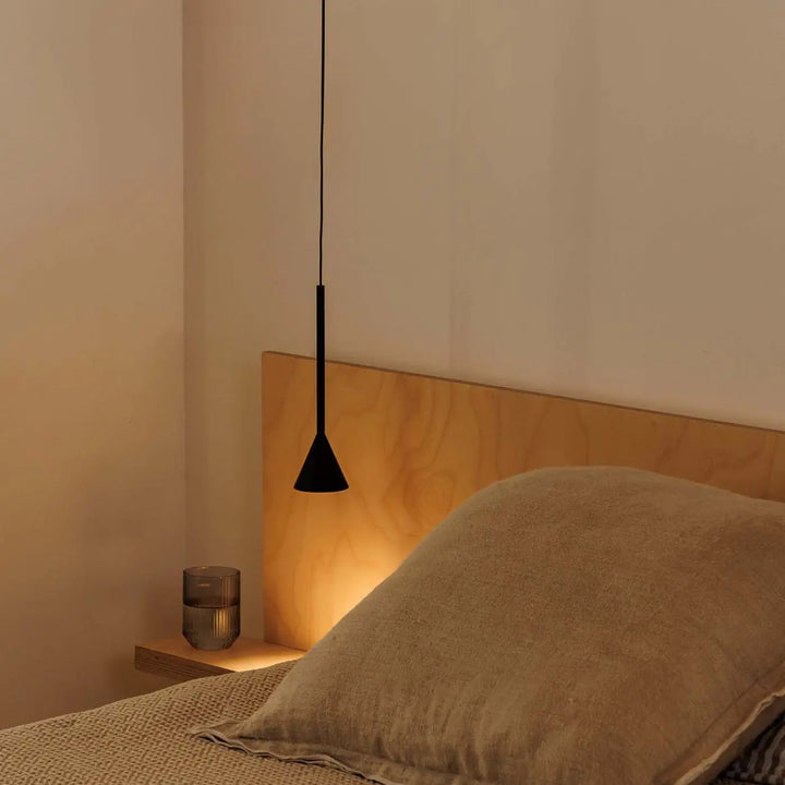 Suspension Anna noire de Faro Barcelona en situation