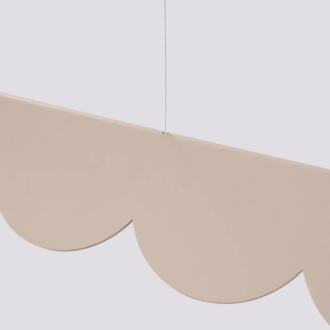 Suspension BISCUIT taupe allumée, bandeau LED