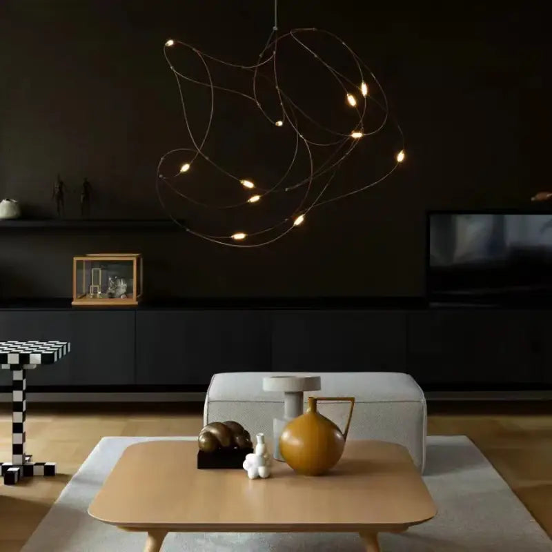 Suspension LED Fil Lumineux Design Aérien Moderne et Sculptural