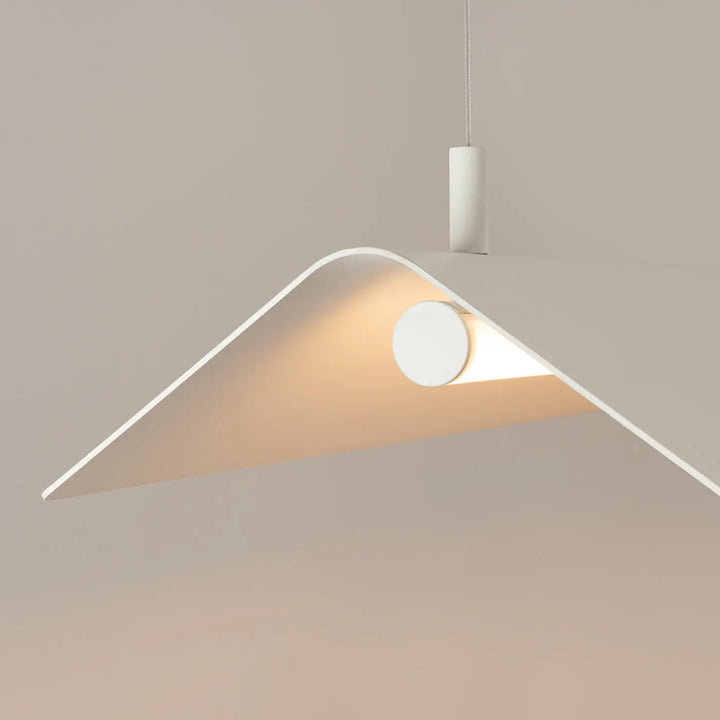 Suspension ELVA blanc allumée, vue de profil