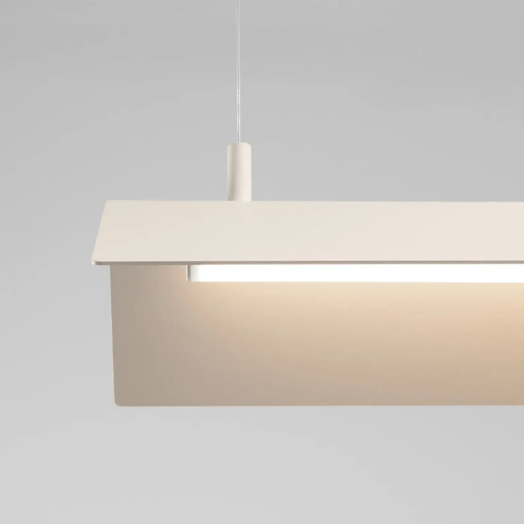 Suspension ELVA beige allumée, vue de dessous