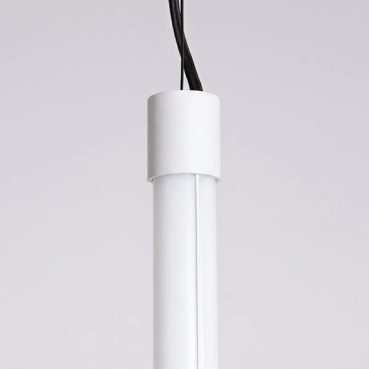 Suspension tube TRANG blanc détail de l'embout