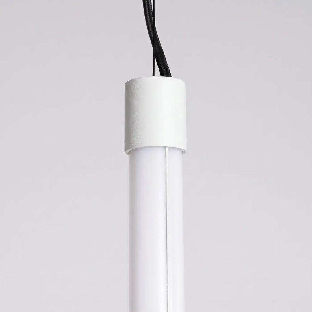 Suspension tube TRANG blanc détail de l'embout