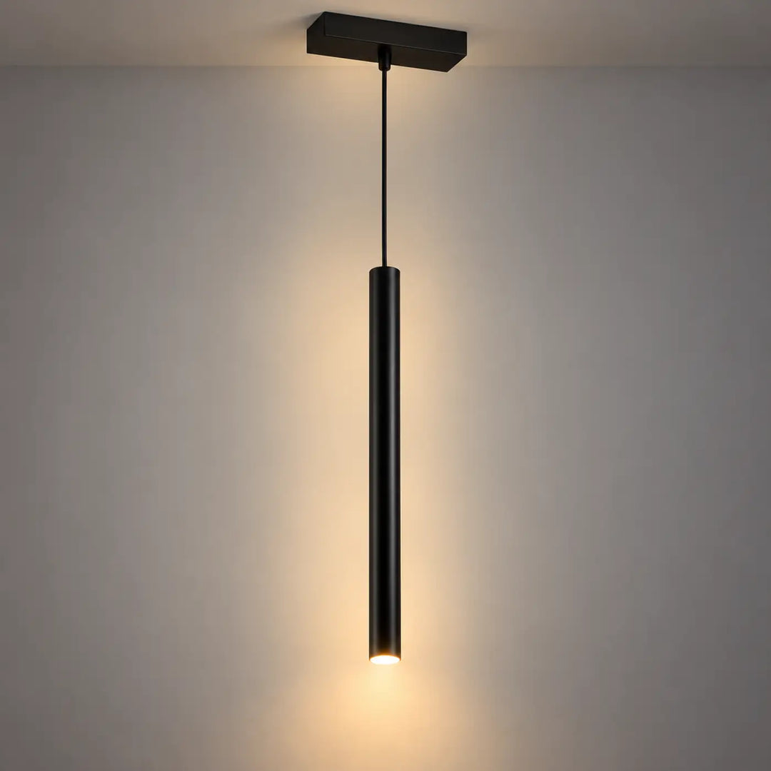 Suspension led cylindrique noire en aluminium noir avec finition mate et éclairage chaud et focalisé tubs modular