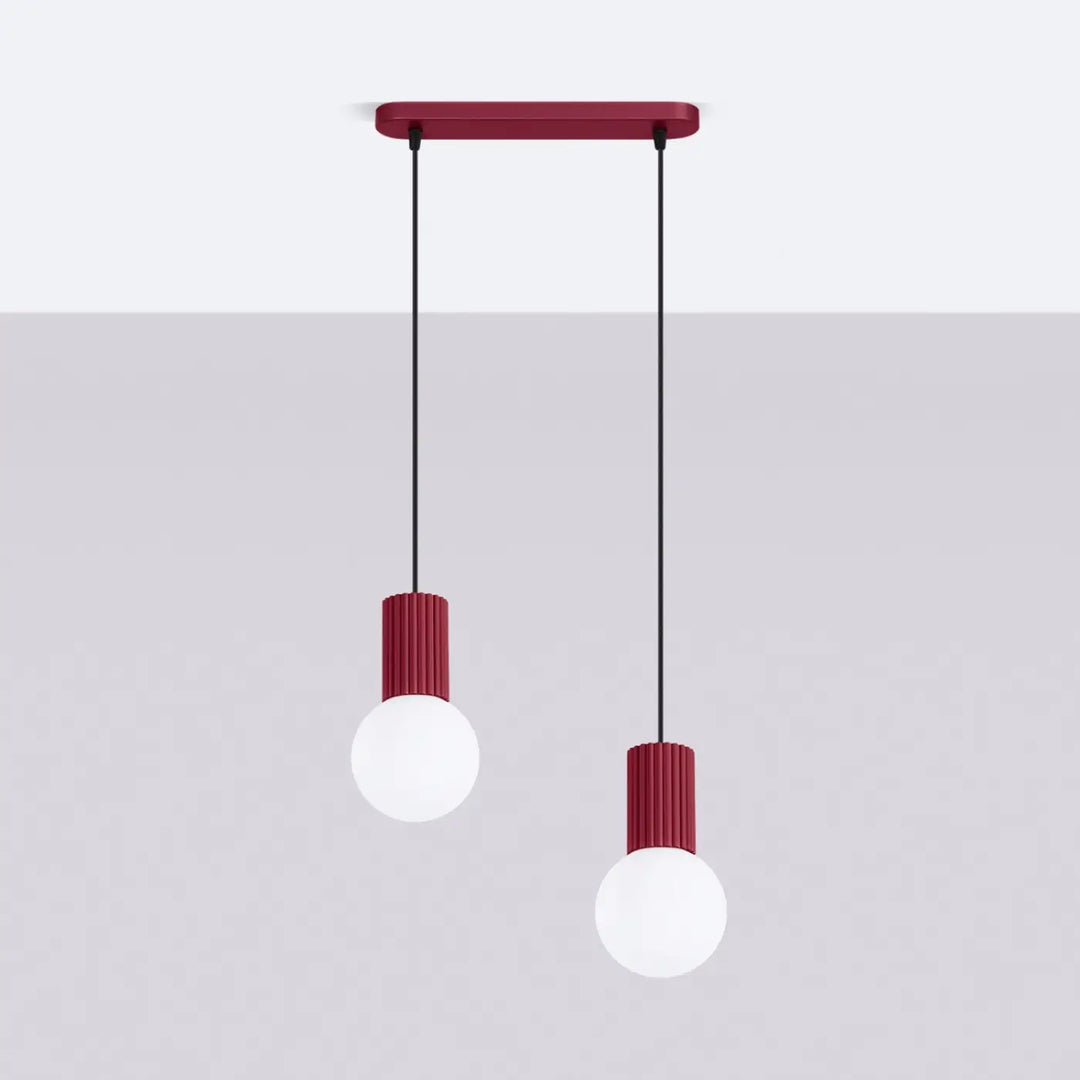 Suspension Halo bordeaux en ligne à globes opalins, éteinte