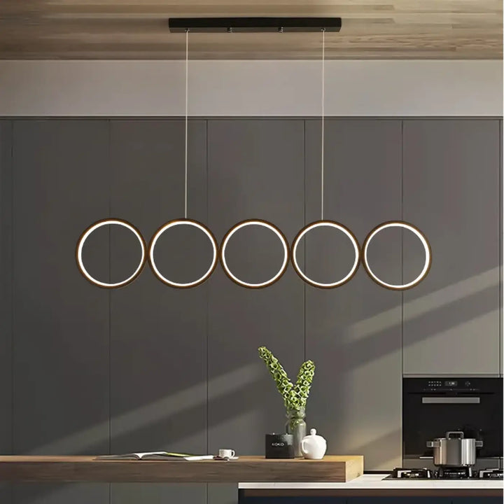 Suspension luminaire anneaux minimalistes et elégants