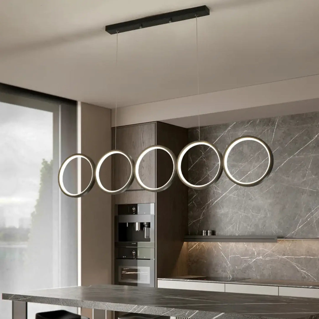 Suspension luminaire anneaux minimalistes et elégants