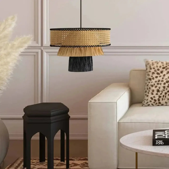Suspension luminaire artisanale tressée en bois et rotin élégant