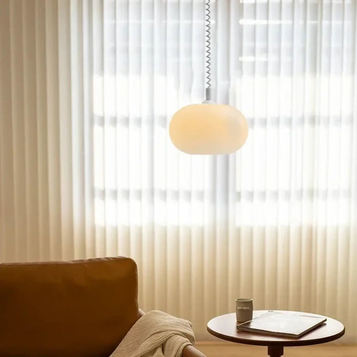 Suspension luminaire blanc avec câble spirale style minimaliste