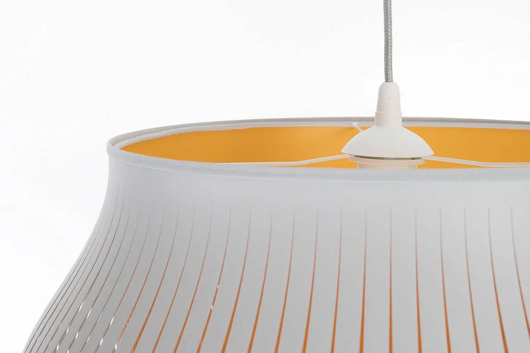 Suspension luminaire oblo blanc avec intérieur orange vif en tissu plissé pour lumière moderne élégante