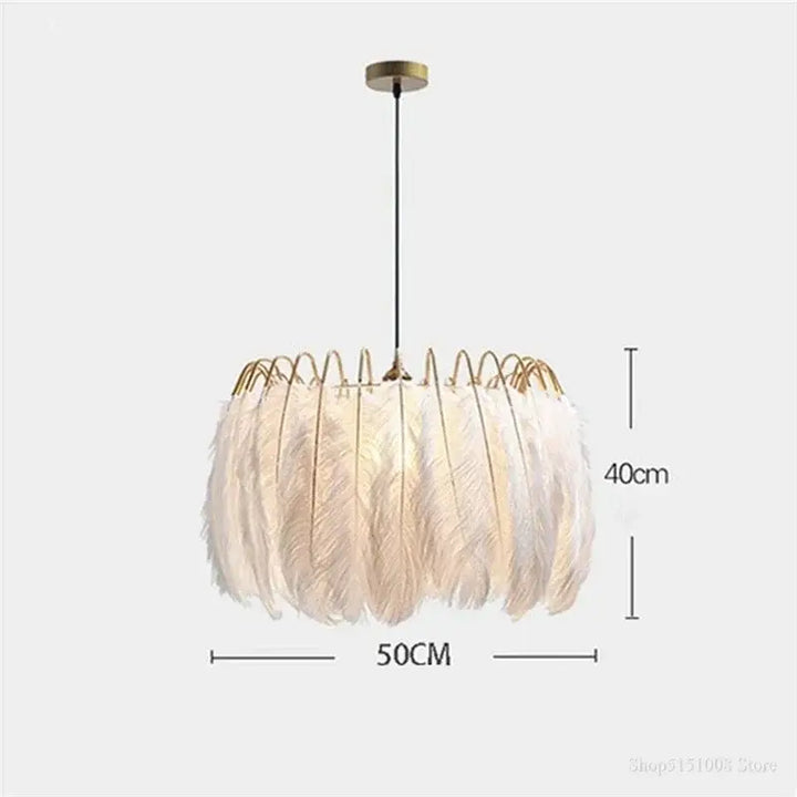 Suspension blanche à plumes style art déco élégance