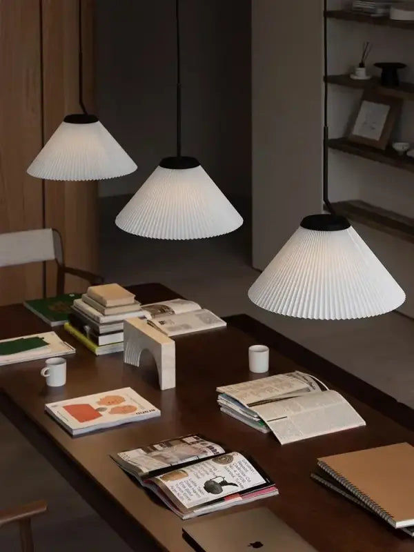 Suspension luminaire blanche au style nordique épurée