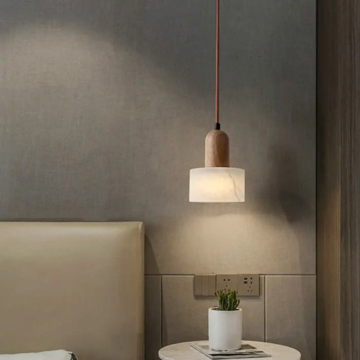 Suspension bois et marbre style scandinave design raffiné