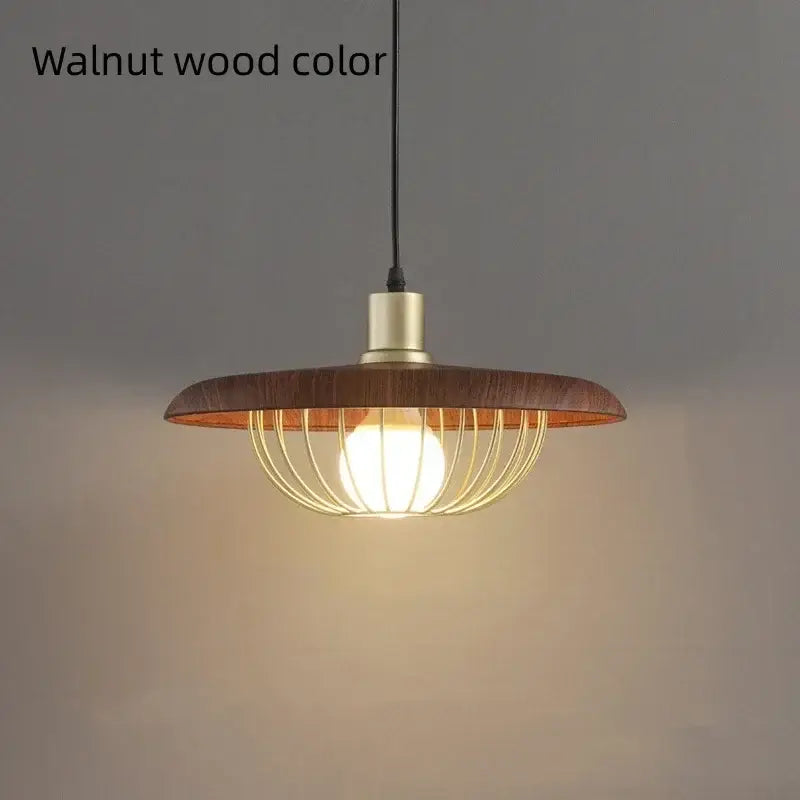 Suspension luminaire en bois et métal doré avec abat-jour rond chic