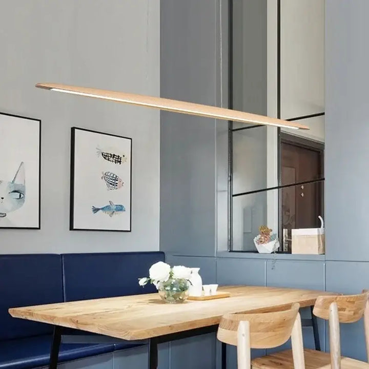 Suspension luminaire bois minimaliste longue et élégante