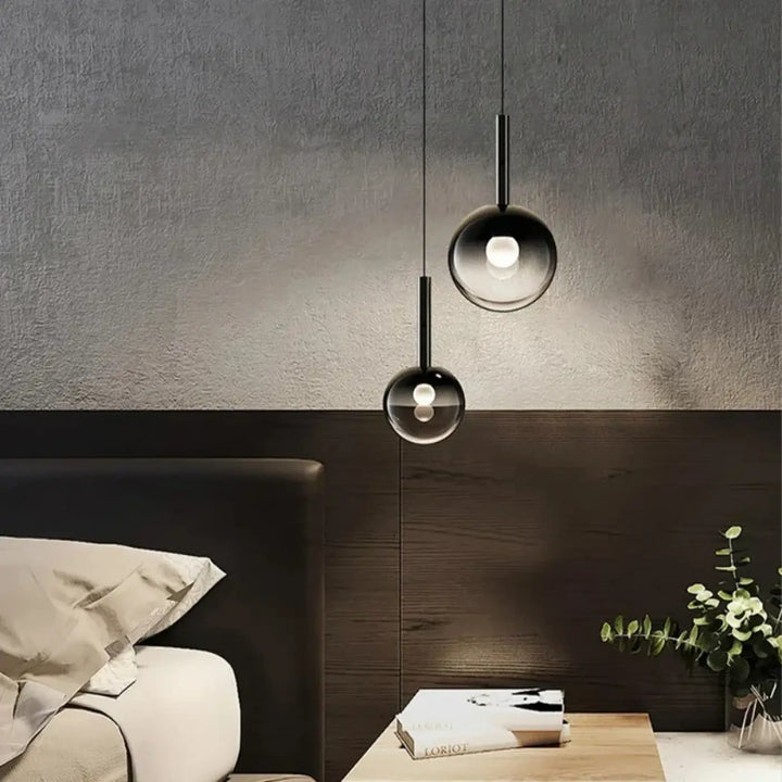 Suspension luminaire boule en verre fumé au style élégant