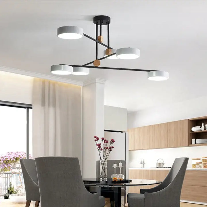 Suspension luminaire chic avec détails en bois et métal pour salon